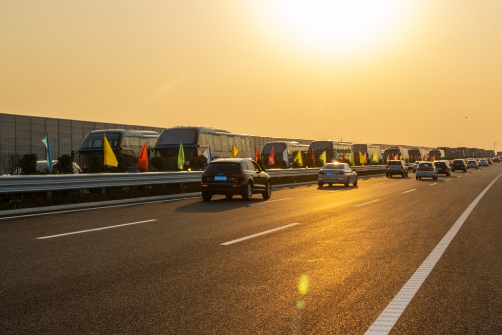 2021年12月30日，車輛在蘇錫常南部高速公路常州至無錫段行駛。