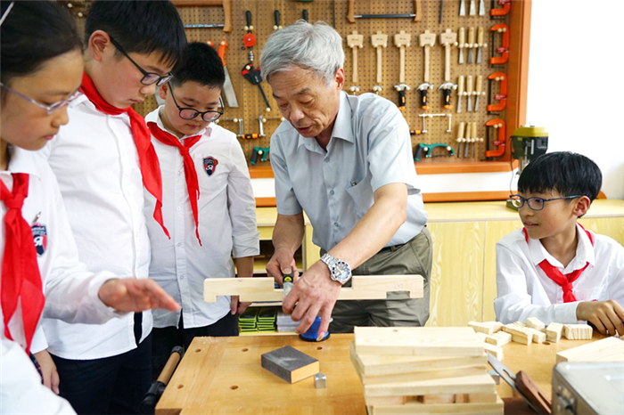 退休煥“新顏”，無錫這群老教師的“新課堂”有料又有趣